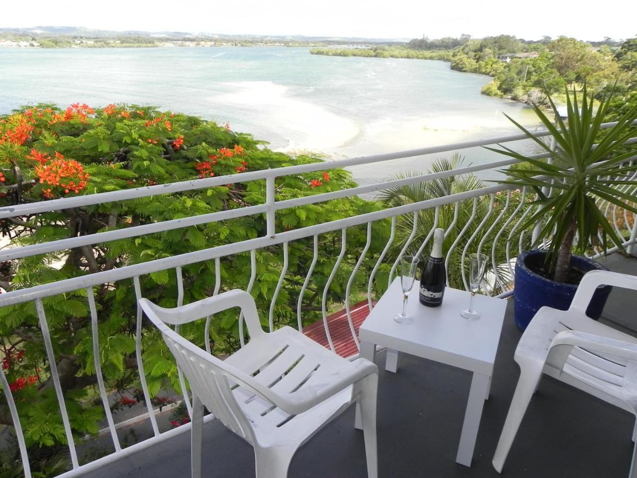 Leisure-Lee Holiday Apartments Ballina Bagian luar foto